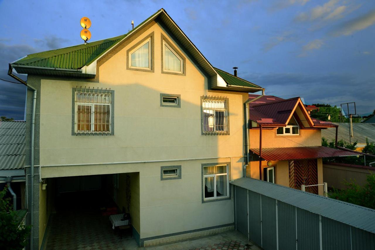 Astoria B&B Osh Ngoại thất bức ảnh