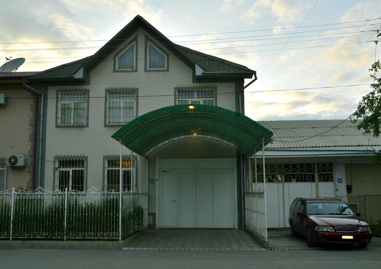 Astoria B&B Osh Ngoại thất bức ảnh