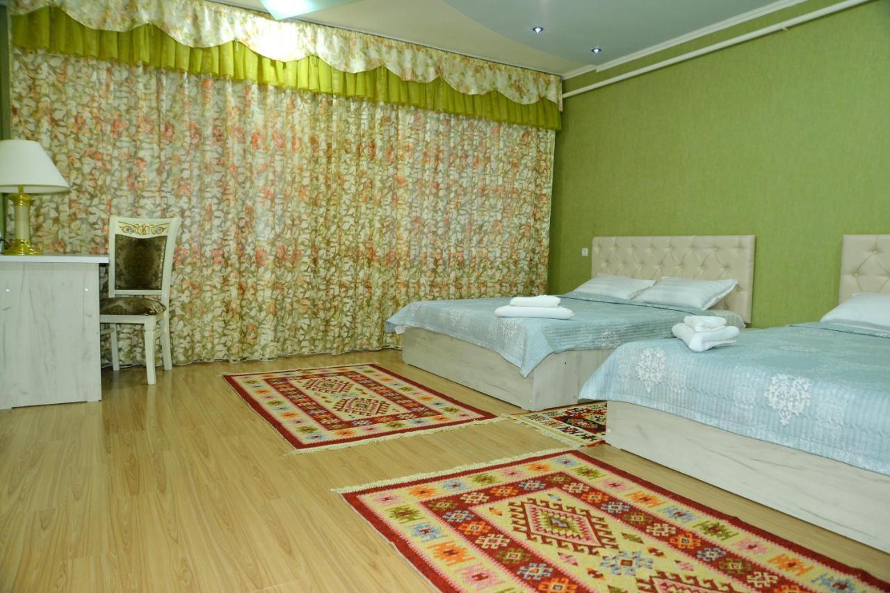 Astoria B&B Osh Ngoại thất bức ảnh