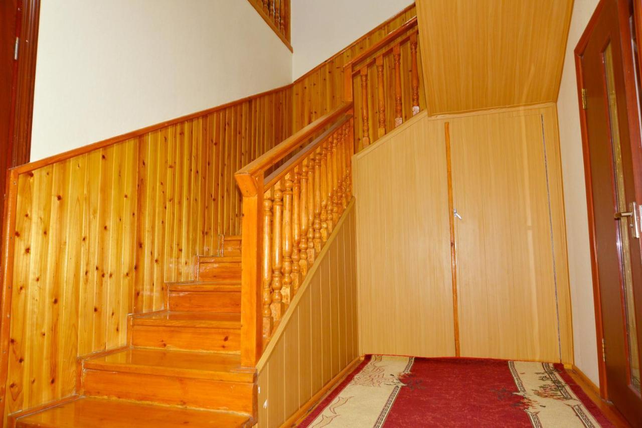Astoria B&B Osh Ngoại thất bức ảnh