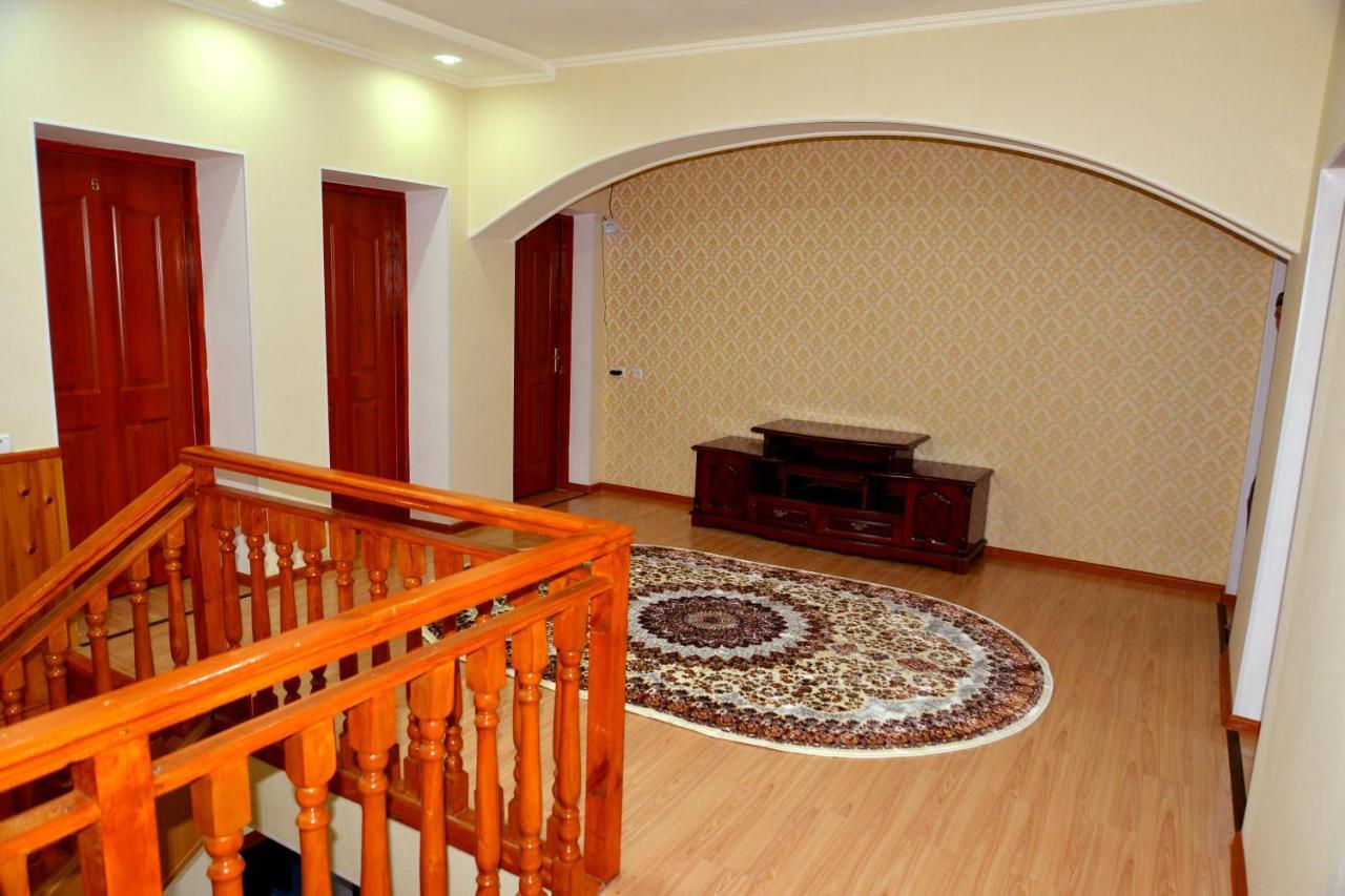 Astoria B&B Osh Ngoại thất bức ảnh