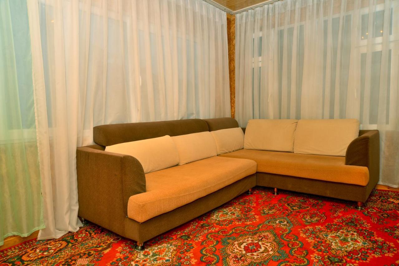 Astoria B&B Osh Ngoại thất bức ảnh