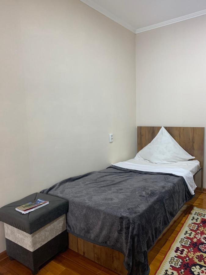 Astoria B&B Osh Ngoại thất bức ảnh